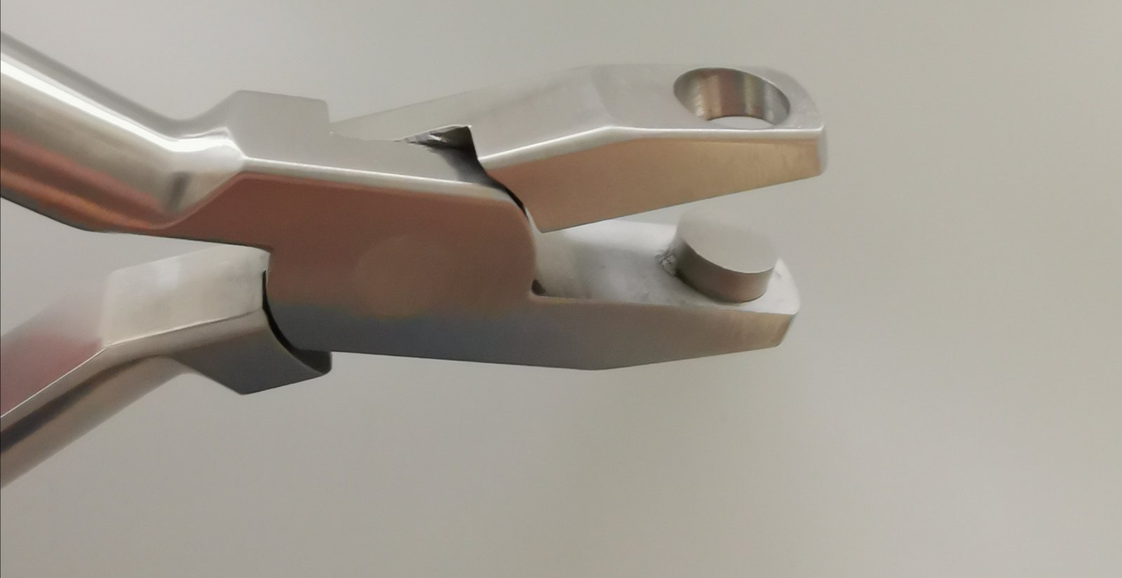 PINZA HOLE PUNCH PARA ALINEADORES 1 PIEZA